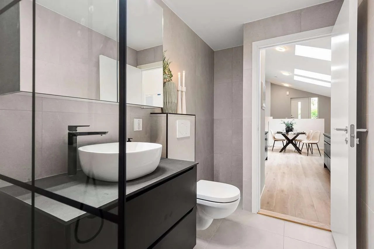 Bathroom Decor Ideas: Modern, Classic, and Cozy Styles