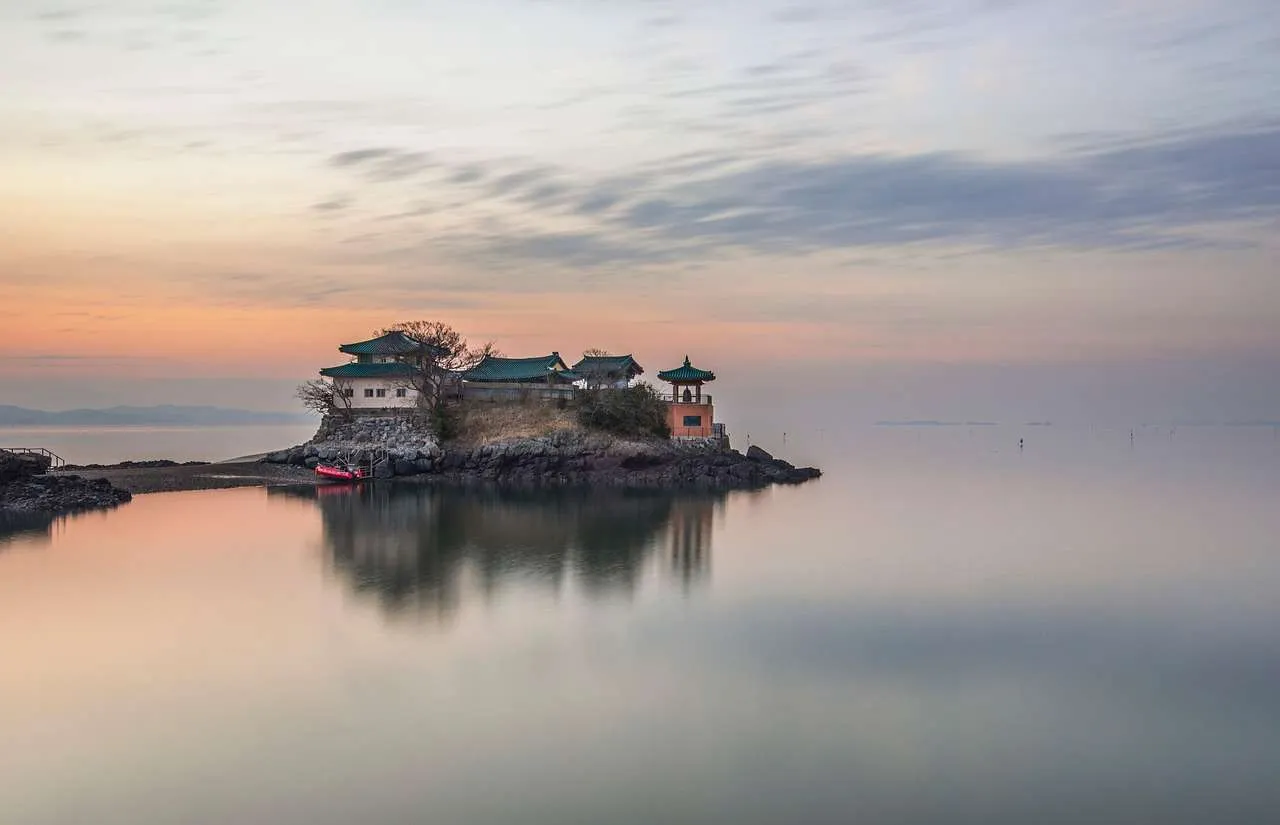 Metal Roofing Panels: A Practical Guide